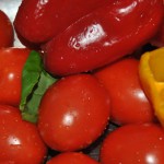 tomates para gazpacho de picotas con toque de albahaca