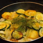 Verduras con huevos y tacos de sobrasada